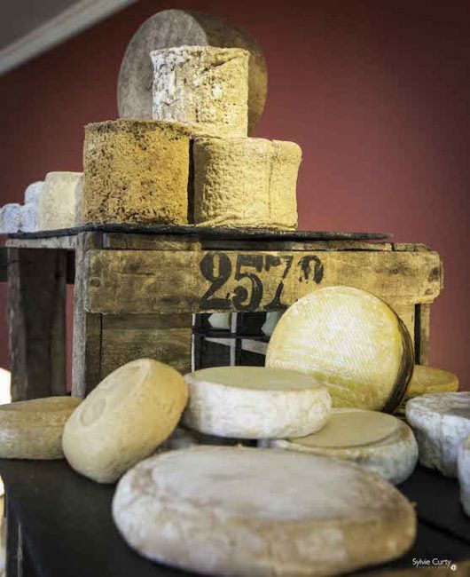 Buffet fromages fromagerie l'épicurium La Rochelle (30)