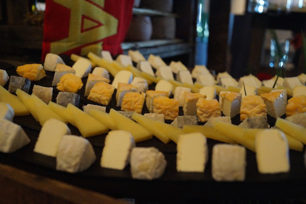 Buffet fromages fromagerie l'épicurium La Rochelle (81)